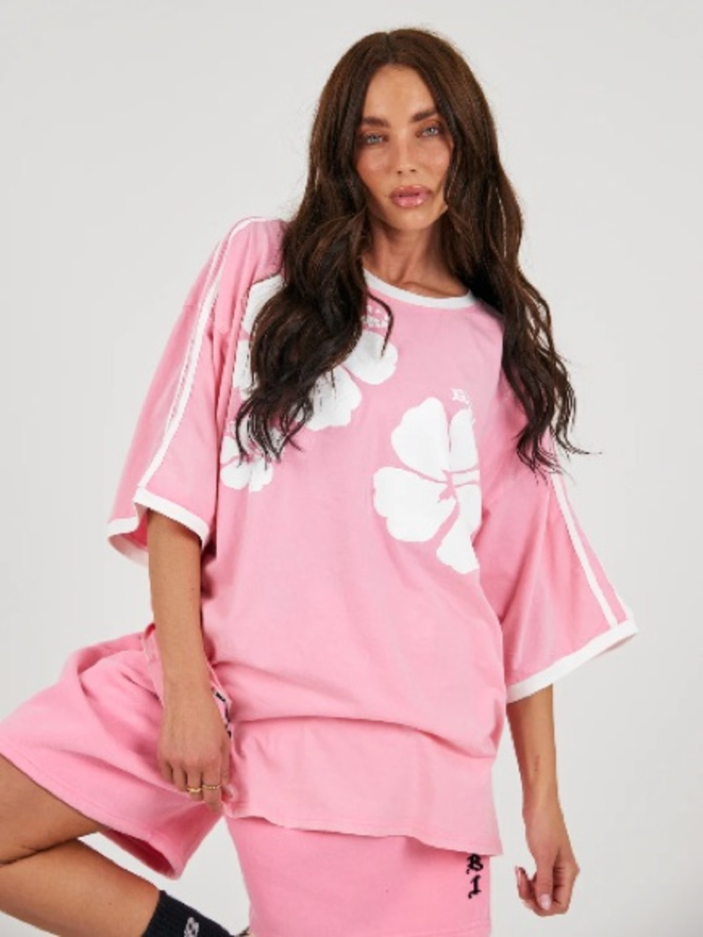 NWT Sabbi Happy Hibiscus Very Oversized Pink Floral Appliqué Short Sleeve Tee